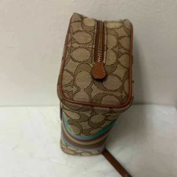 COACH Dempsey Boxy Cosmetic Case 20 Inches Signature Jacquard With Coach Patch - Picture 8 of 9